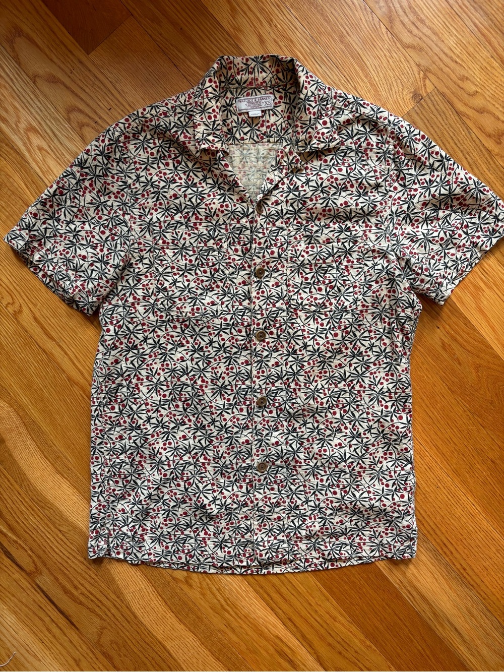 Men's Short-Sleeve Printed Button-Up Shirt - Cream/Red/Black